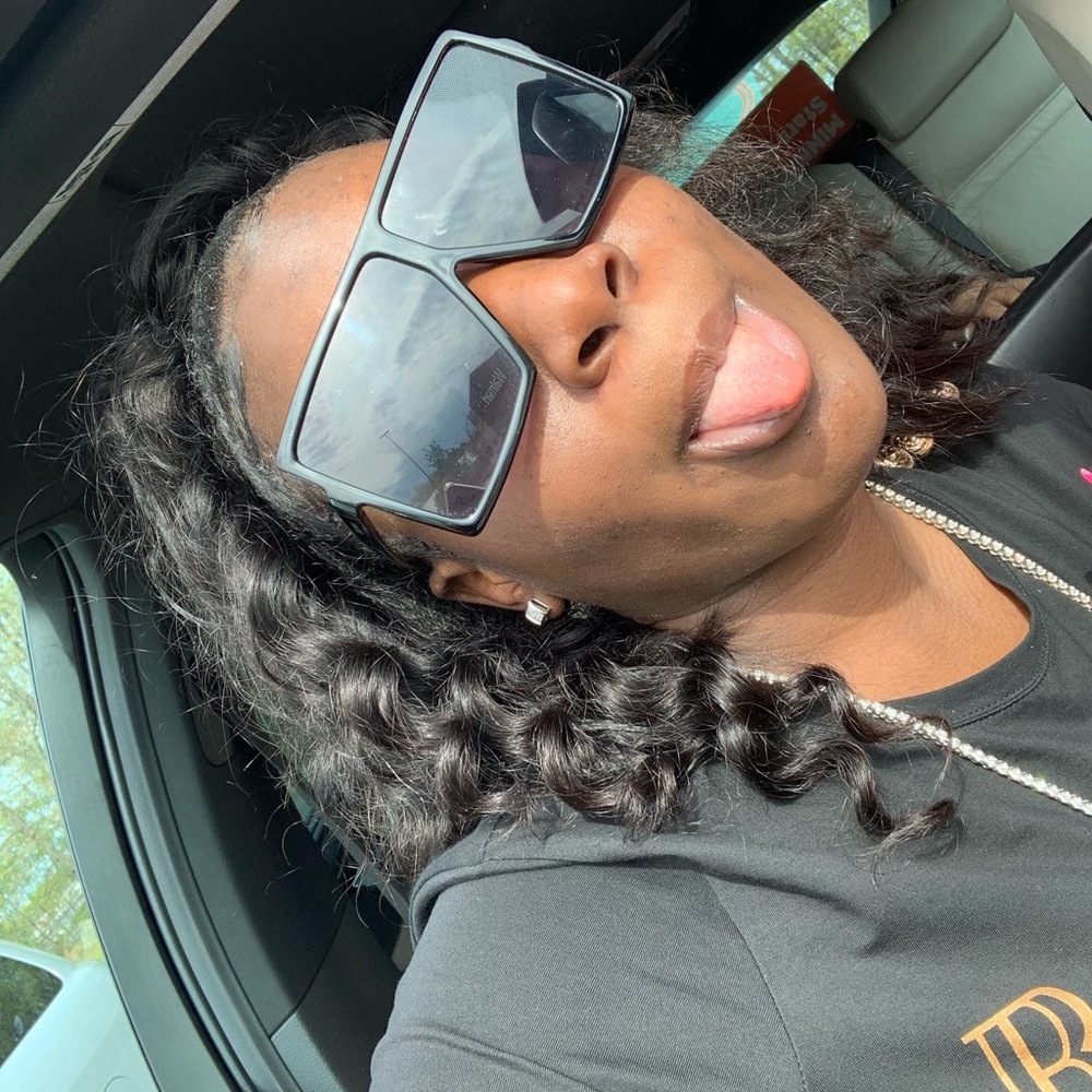 Meet your Posher, Brea